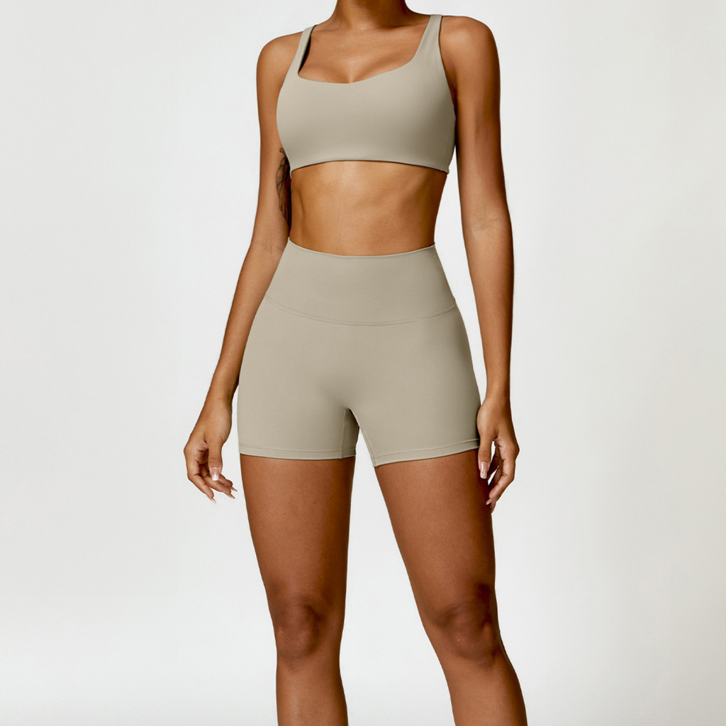 THE UN SMOOTH SHORTS