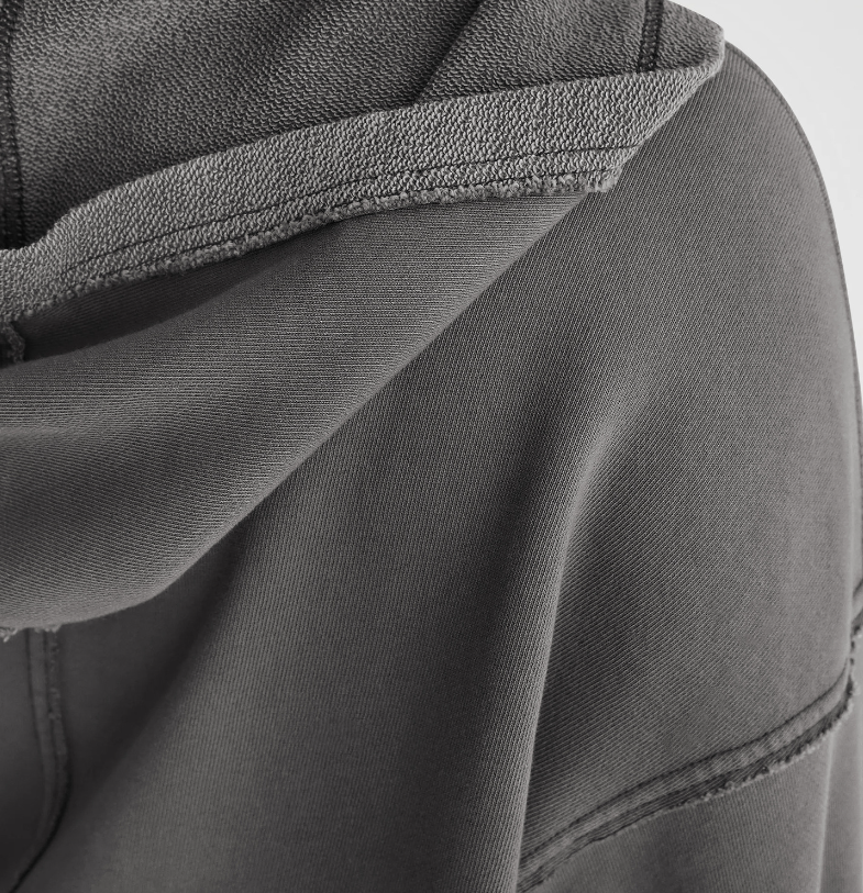 LIGHTWEIGHT CROPPED HOODIE
