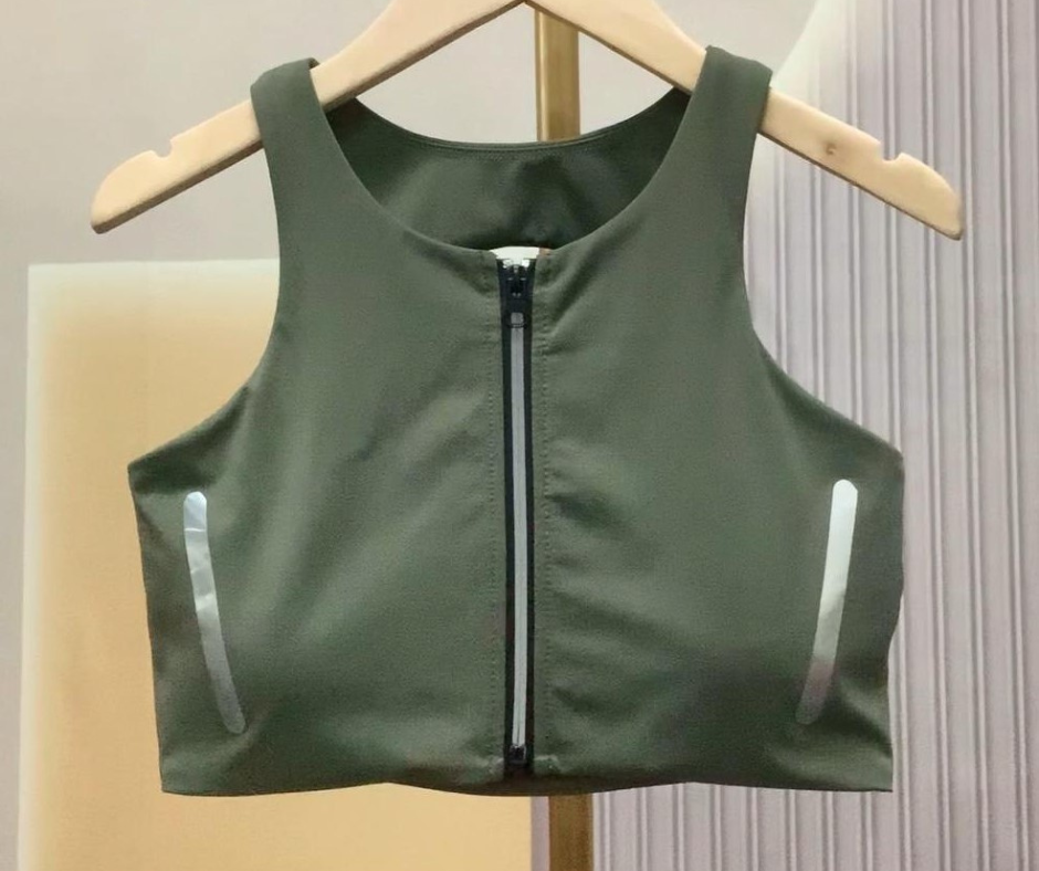UN ZIP FRONT BRA