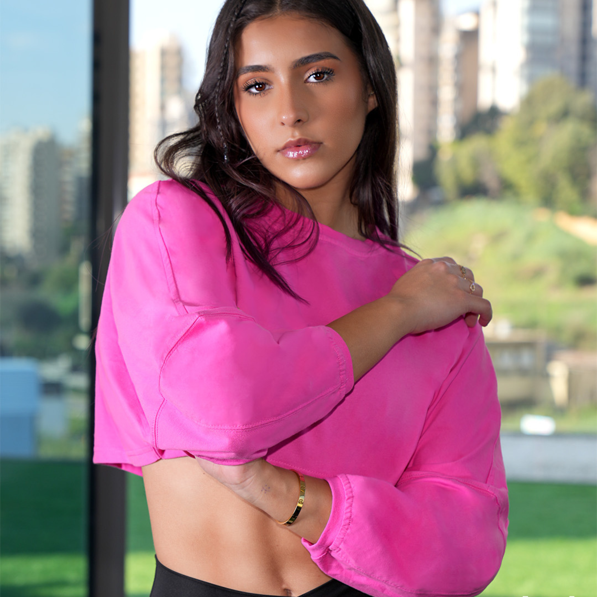 THE UNMATCHED CUT OFF SWEATSHIRT